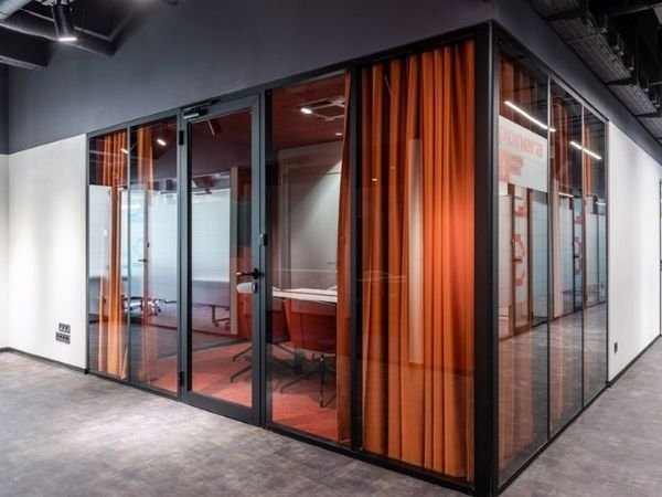 Melhore a proteção UV com película fumê em Belo Horizonte